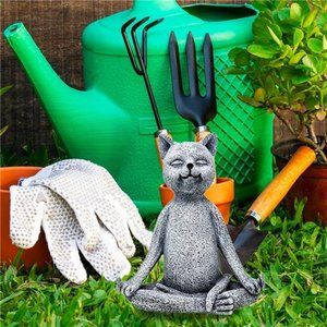 Garden Cat Statue - Middle Finger Cat - Indoor/Outdoor Garden Sculpture